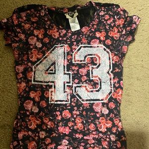 Floral and lace cute shirt